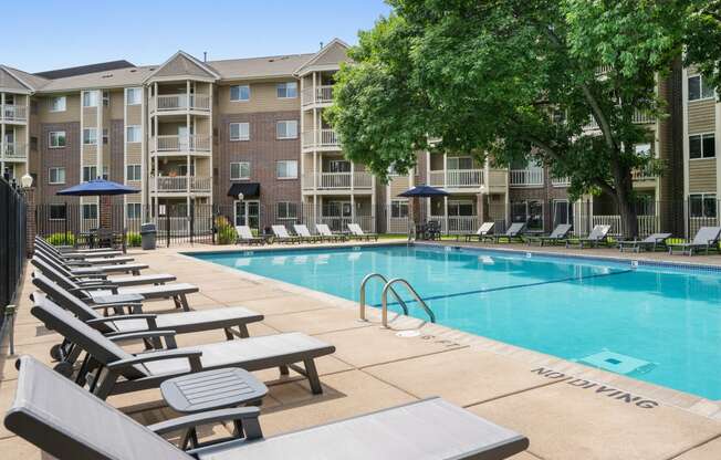 our apartments offer a swimming pool with lounge chairs