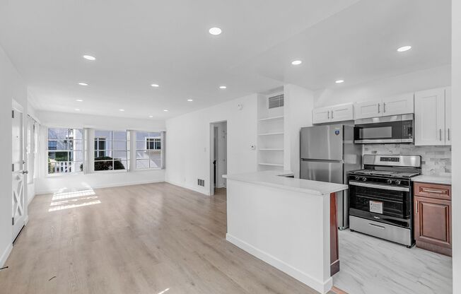1122 S. Shenandoah St.