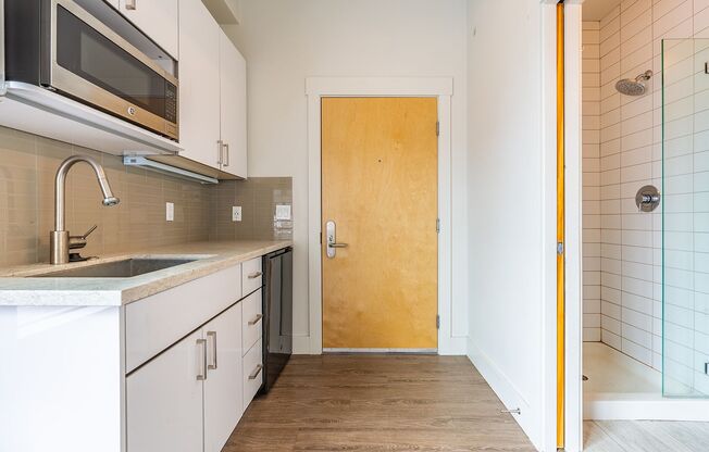 Studio, 1 bath, $799