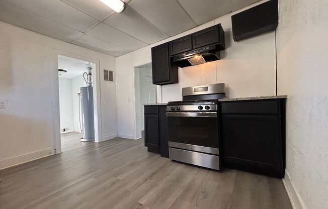 2 beds, 1 bath, $795