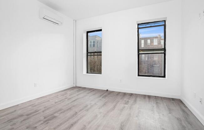 528 W 150 ST