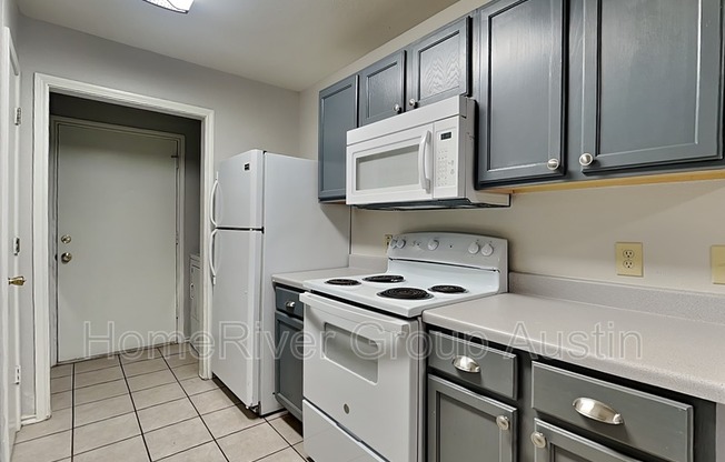 894 SAGEWOOD TRL