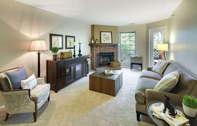 Regency Woods Apartments in Minnetonka, MN Living Room