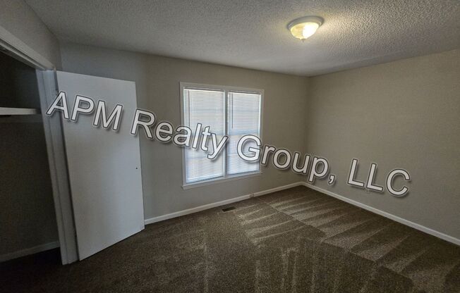 2 beds, 1.5 baths, $1,095