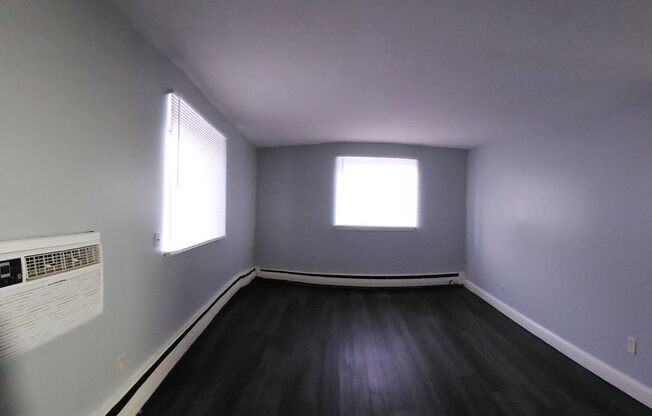 1 bed, 1 bath, 600 sqft, $1,000, Unit 107