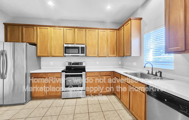 1014 BELLA VIS DR NE