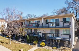 Newly Renovated North Plaza 2BRs with Laundry at Holly 44