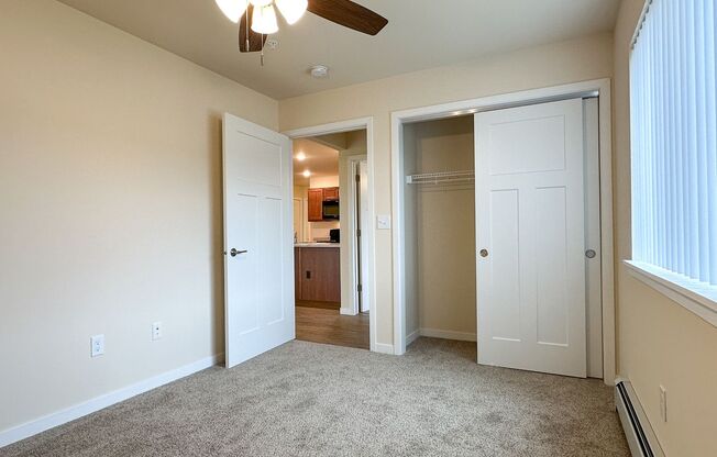 3 beds, 2 baths, 1,052 sqft, $1,385, Unit FL 5859-20