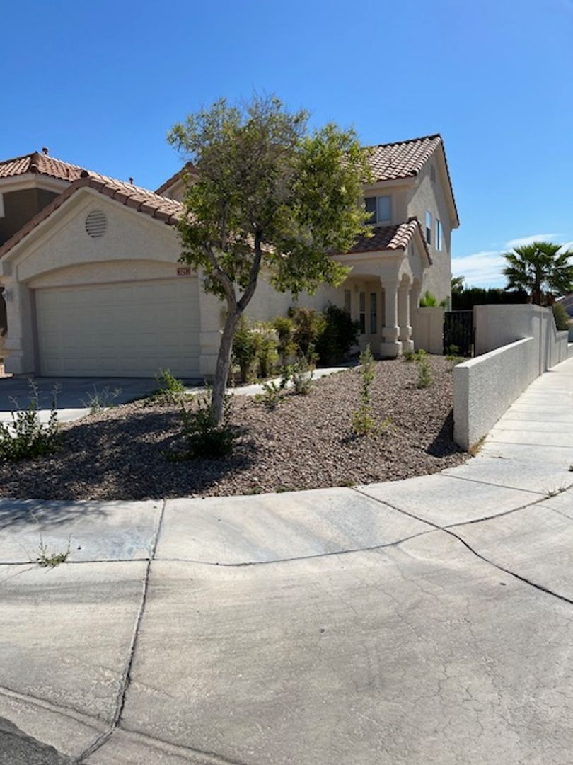 2-STORY HOME FOR RENT IN LAS VEGAS
