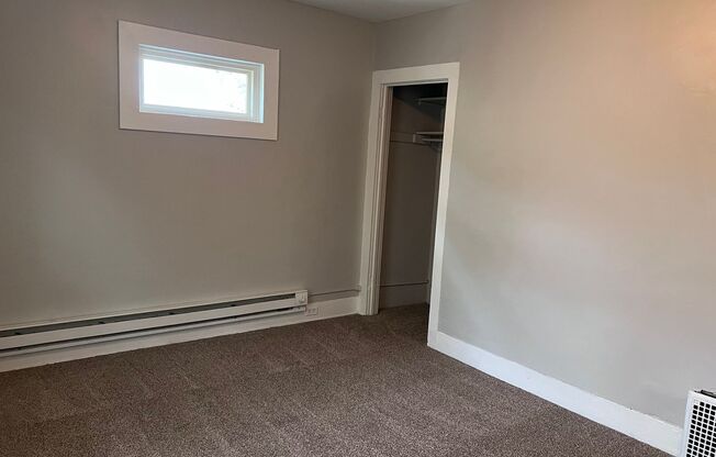 3 beds, 1 bath, $1,550