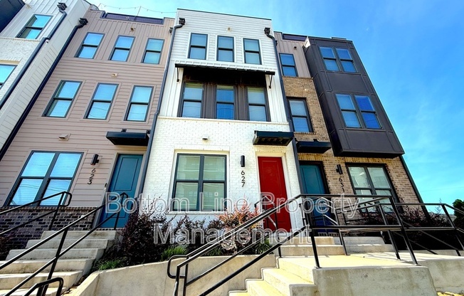 627 W TREMONT AVE