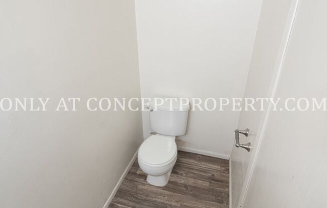 2 beds, 1.5 baths, 1,040 sqft, $1,499, Unit 10