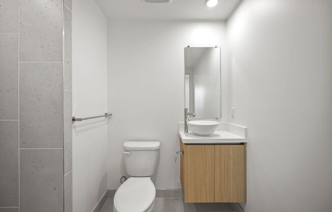 3 beds, 3 baths, 938 sqft, $3,651.43, Unit 504