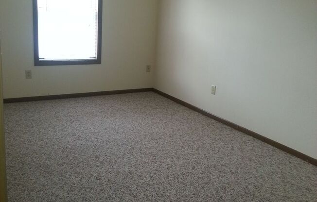 2 beds, 1.5 baths, 950 sqft, $1,174, Unit 3344 - 221