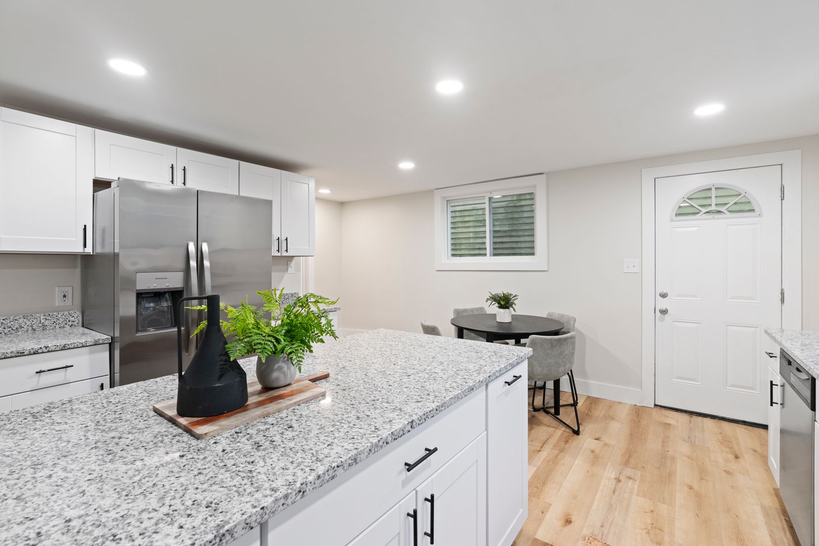 Cozy Completely Renovated Home Minutes from Downtown Pittsburgh!