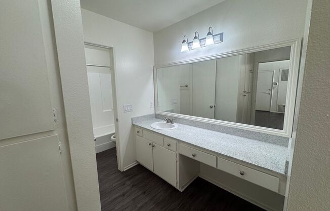 1 bed, 1 bath, 713 sqft, $2,075, Unit A113