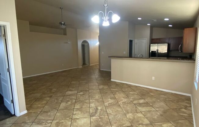 Beautiful 3 Bedroom, 2 Bathroom, Available Now!!