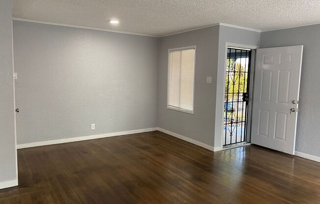 Updated 3 Bed 2 Bath House in Oakland - Coming Soon !!!