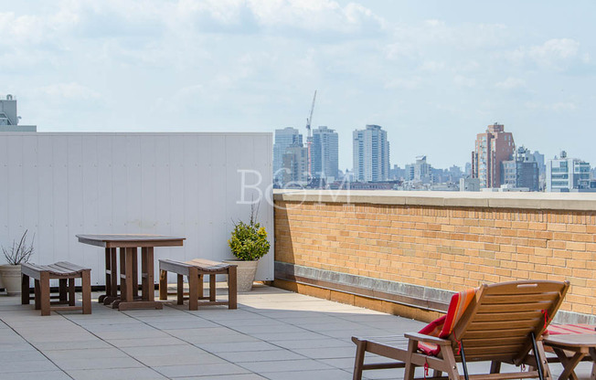 2 beds, 1 bath, $4,300, Unit 5B