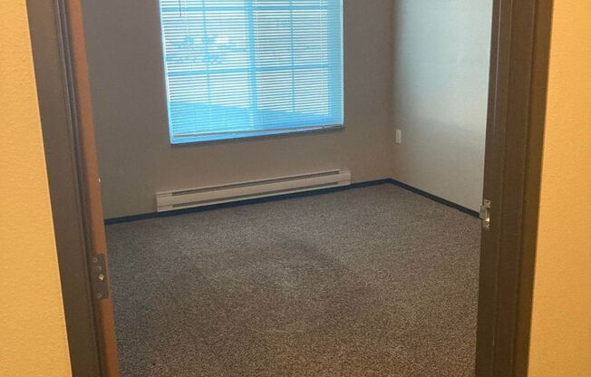 3 beds, 2 baths, 1,462 sqft, $2,150, Unit 5312