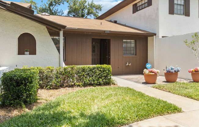 Beautiful Modern 2/1 Townhome in St. Cloud's Pine Lake Villas