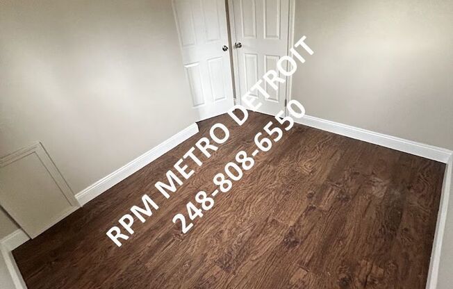 3 beds, 1 bath, $1,895, Unit (OM)