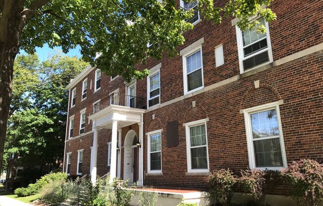 Studio, 1 bath, $795, Unit 387