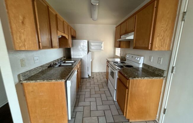 2 beds, 2 baths, 997 sqft, $1,075