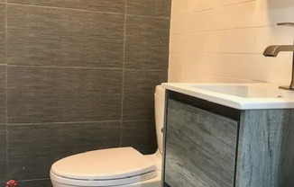 Studio, 1 bath, $2,300, Unit 1R