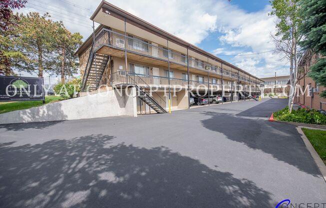 2 beds, 1 bath, 930 sqft, $1,249, Unit 56