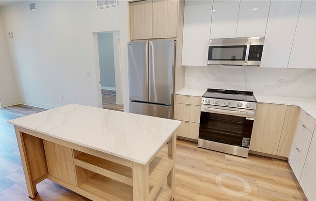 2 beds, 2 baths, 983 sqft, $3,950, Unit 623