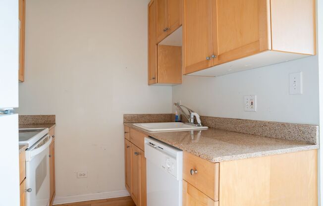 1 bed, 1 bath, 465 sqft, $1,650, Unit 4630-2D