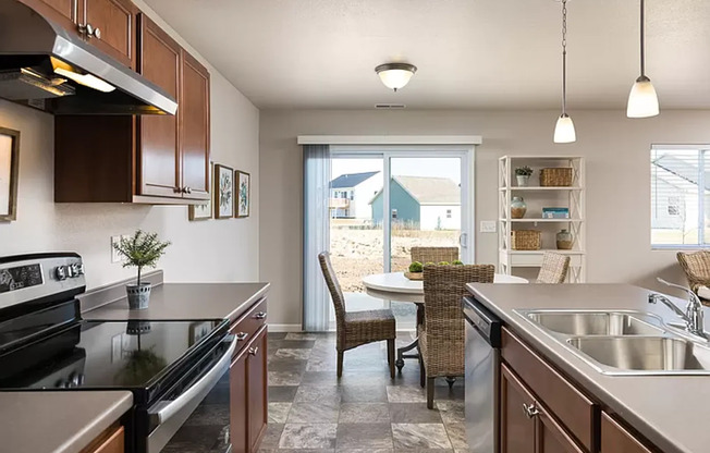Newer Villa For Lease