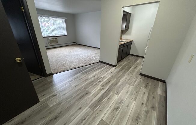 1 bed, 1 bath, $995, Unit 141