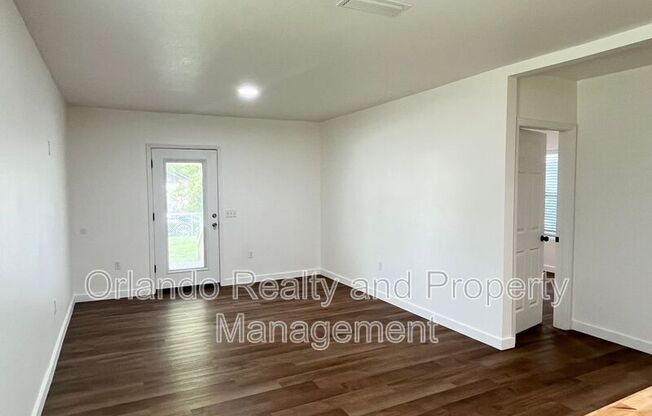 1521 NIEUPORT LN