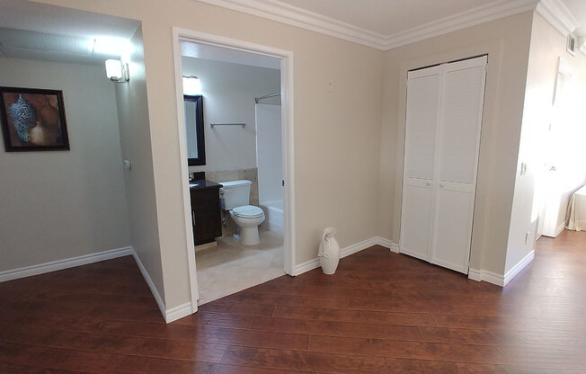 2 beds, 2 baths, 950 sqft, $2,950, Unit 206