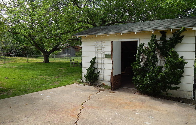 3 beds, 2 baths, $1,975