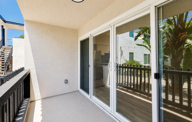 2 beds, 1 bath, 650 sqft, $2,695, Unit 5