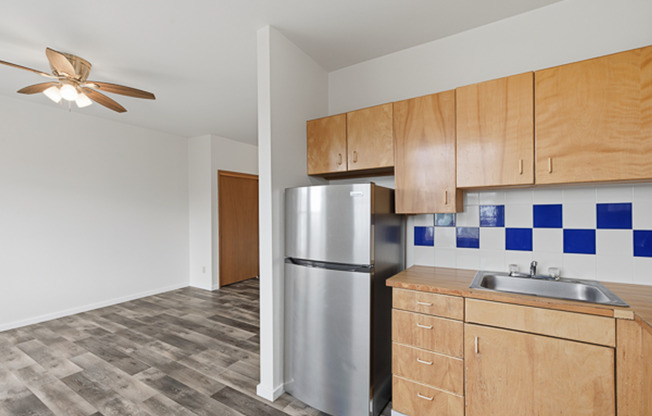Studio, 1 bath, 400 sqft, $1,150, Unit C05