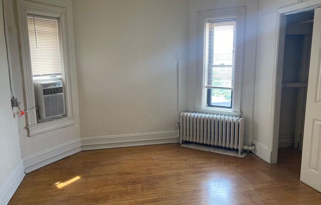 2 beds, 1 bath, 764 sqft, $1,549, Unit 1301-61
