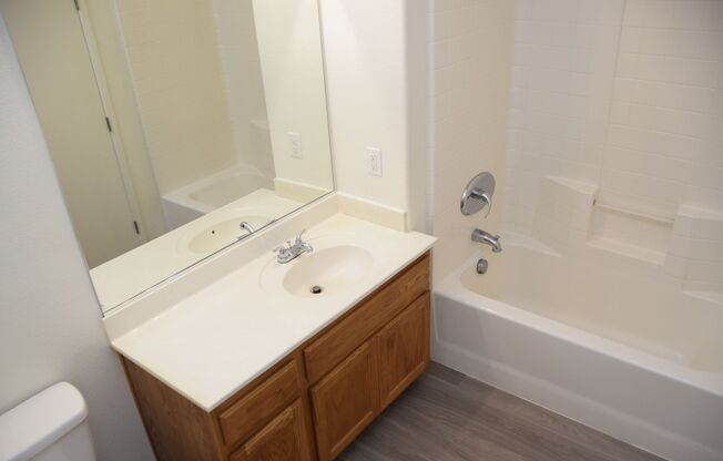 3 beds, 2 baths, $1,650