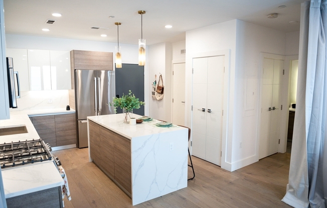 1 bed, 1 bath, 643 sqft, $3,300, Unit 206