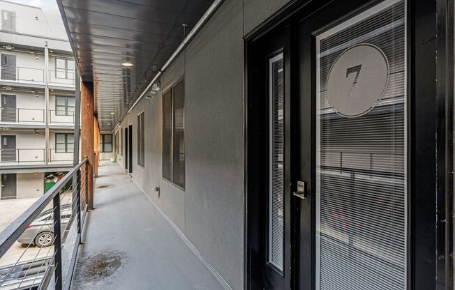 2 beds, 1 bath, 802 sqft, $1,795, Unit Unit 7