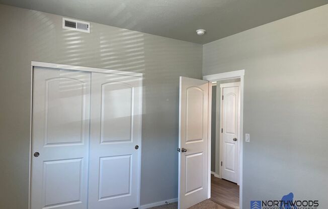 2 beds, 1 bath, $1,575