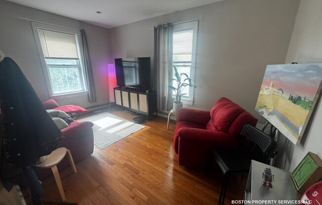 818 PARKER ST