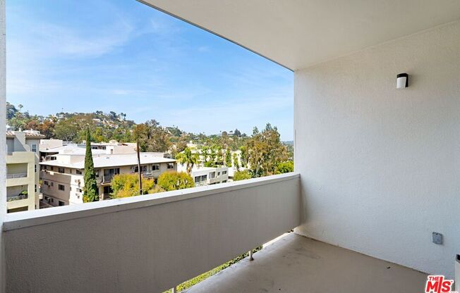 1 bed, 2 baths, 1,260 sqft, $3,700, Unit 507