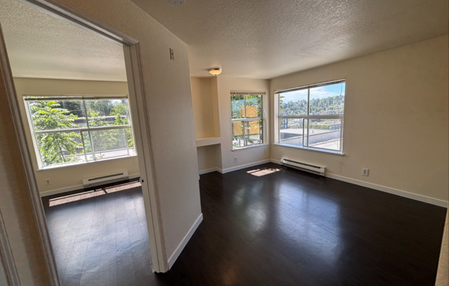 3425 14 AVE W