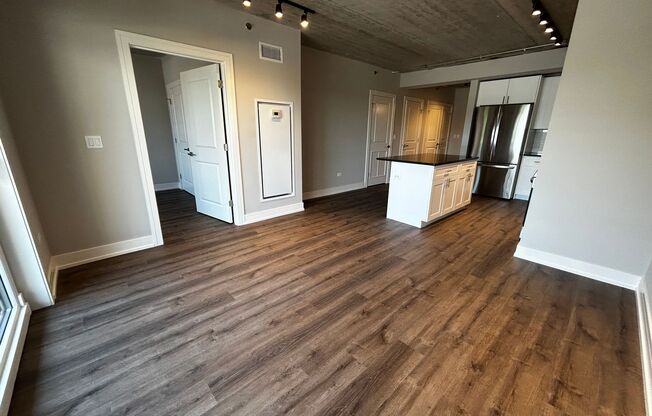 1 bed, 1 bath, 681 sqft, $2,625, Unit 952-609