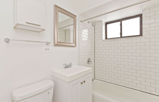1 bed, 1 bath, $1,650, Unit 403
