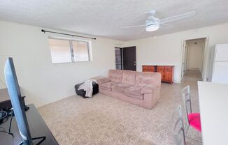 3 beds, 1 bath, $2,600, Unit A (Downstairs)